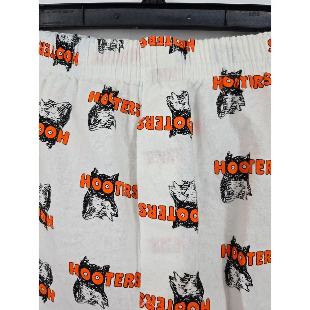 Hooters vintage owl